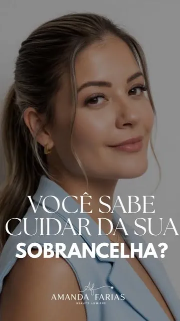 Capa do post “Você sabe cuidar da sua sobrancelha?”: mulher sorrindo, com sobrancelhas naturais bem desenhadas.